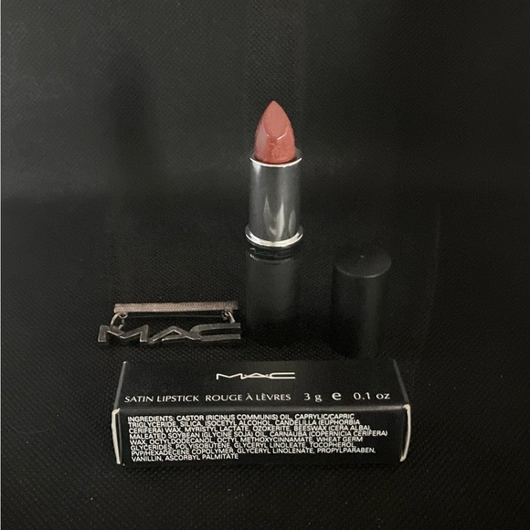 “Paramount” MAC Vintage 90’s Lipstick - Rare Collectors Item - Old/New in Box - Picture 6 of 8